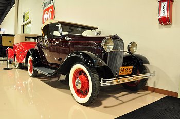 1932 Ford Model 18 Roadster