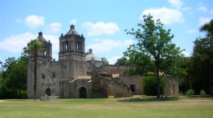 front of the church of Conception of Acu�a in San Antonio Texas