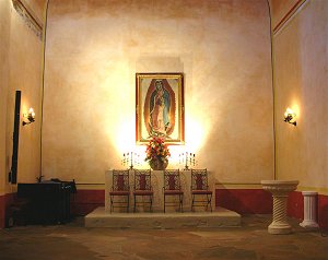 the altar in Conception of Acu�a in San Antonio Texas